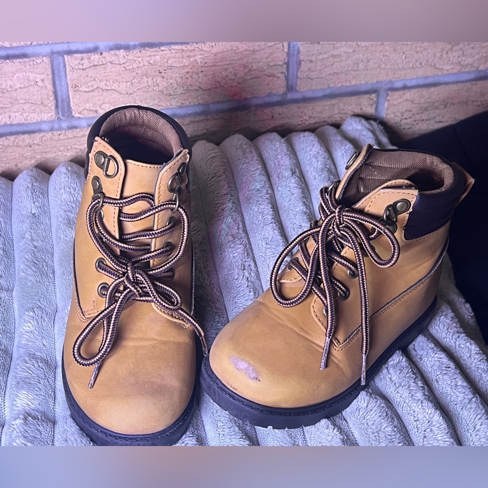 Boys winter boots